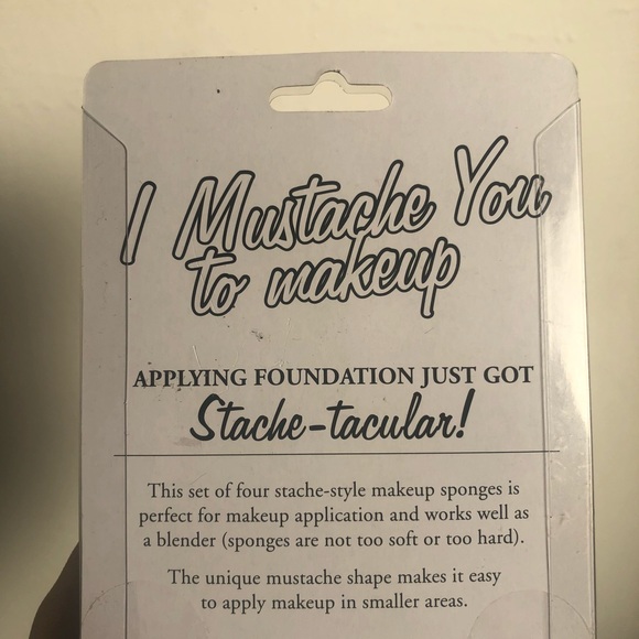 Mustache make-up sponges 💞 - Picture 3 of 3